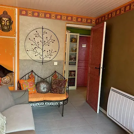 5 Pièces Avec Piscine Privée Près De La Au Lavandou - Fr-1-251-852 Hébergement de vacances Le Lavandou