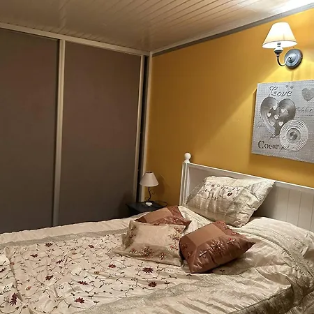 5 Pièces Avec Piscine Privée Près De La Au Lavandou - Fr-1-251-852 * Le Lavandou