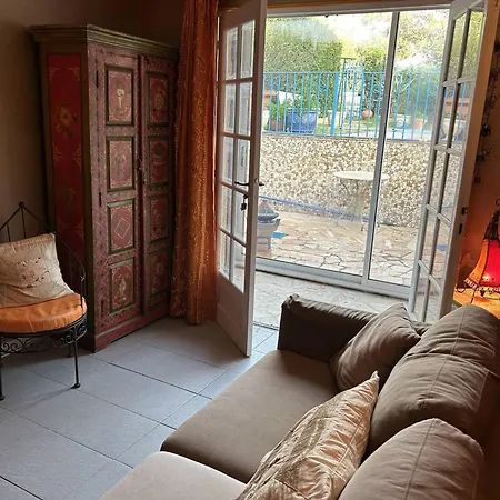 5 Pièces Avec Piscine Privée Près De La Au Lavandou - Fr-1-251-852 Hébergement de vacances Le Lavandou